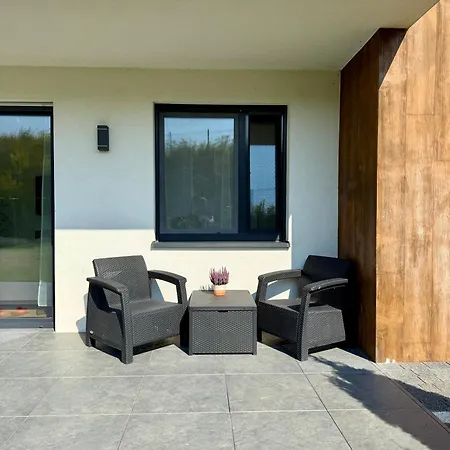 شقة Uroczy Nad Junem W Mragowie مارونجوفو